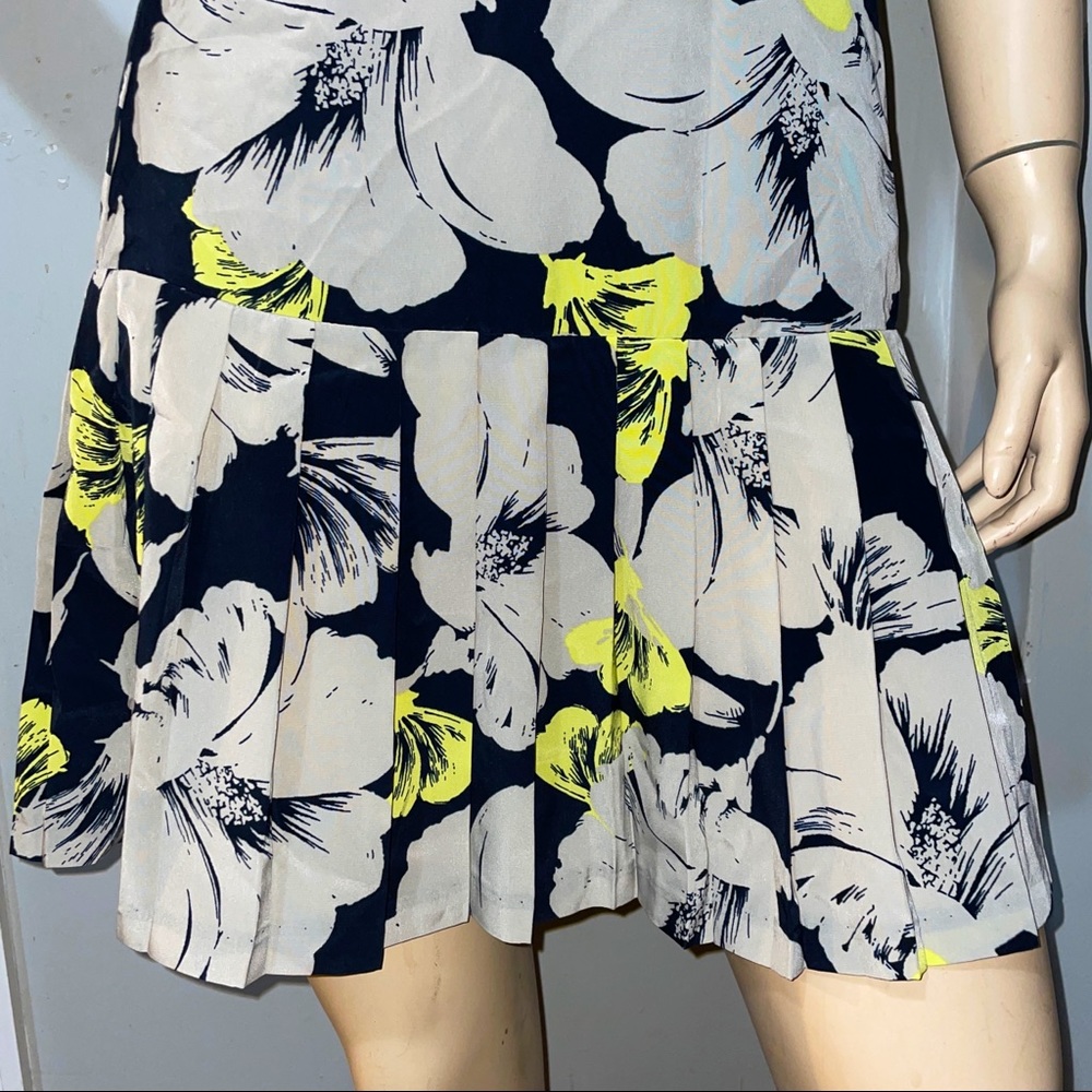 Banana Republic Floral Pleated Skater Skirt - Picture 2 of 5